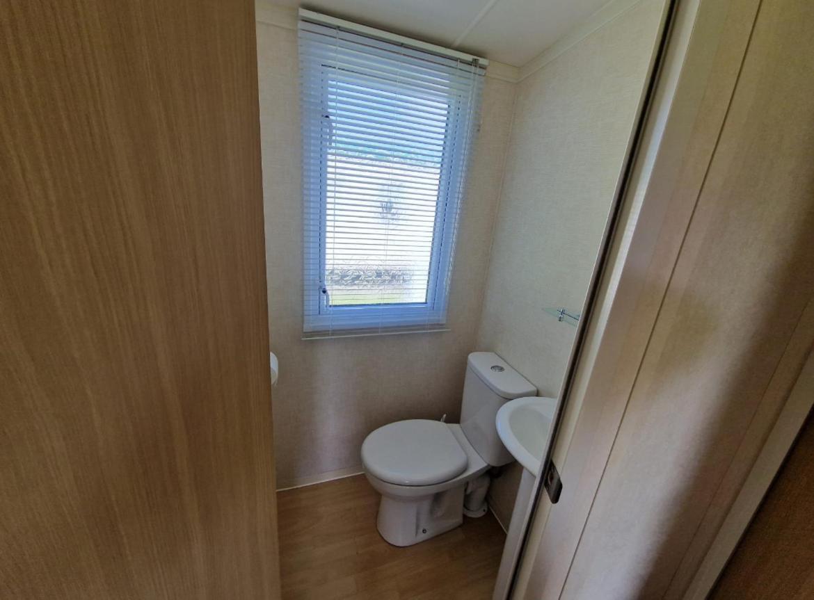 Сasa de vacaciones Cozy 2 Bedroom Static Caravan In Clarach Bay , *
