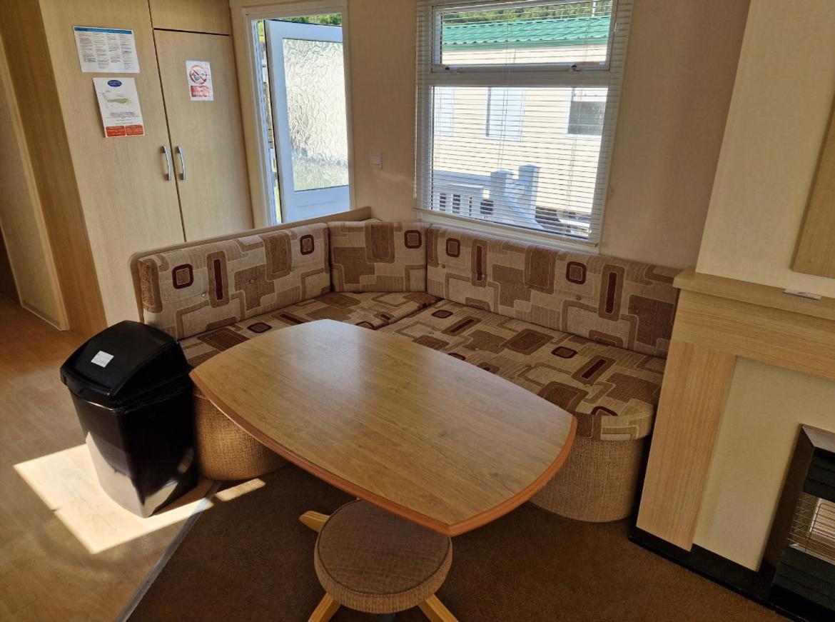 Сasa de vacaciones Cozy 2 Bedroom Static Caravan In Clarach Bay , Aberystwyth