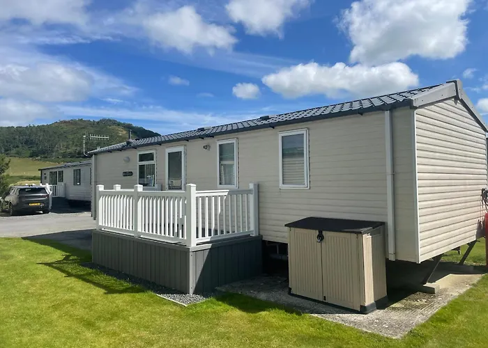 Cozy 2 Bedroom Static Caravan In Clarach Bay , Aberystwyth