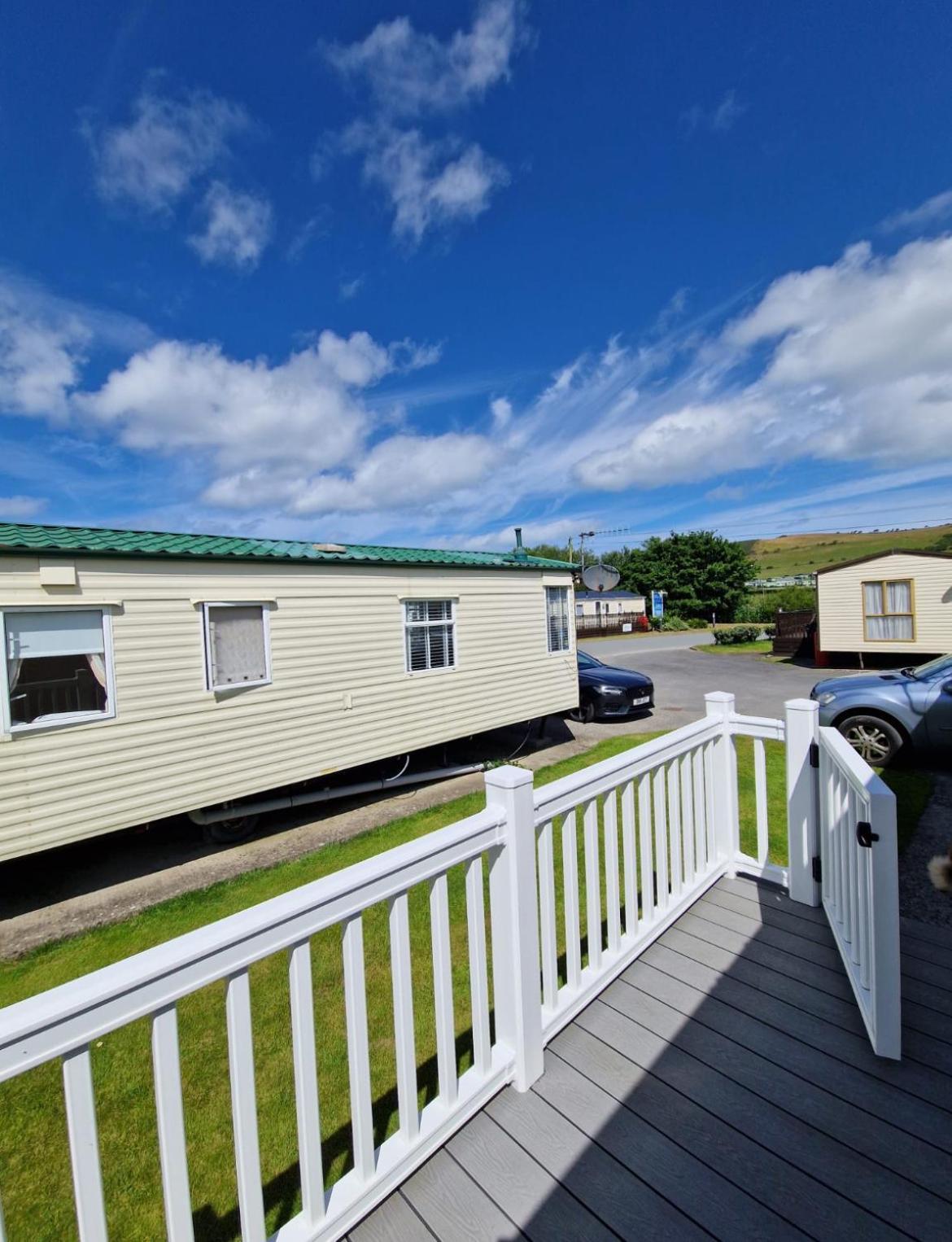 Cozy 2 Bedroom Static Caravan In Clarach Bay , *